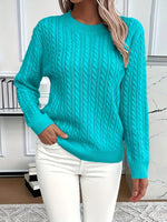 Gestrickter Zopf-Pullover – Manon Gestrickter Zopf-Pullover – Manon Louise Perrin 
