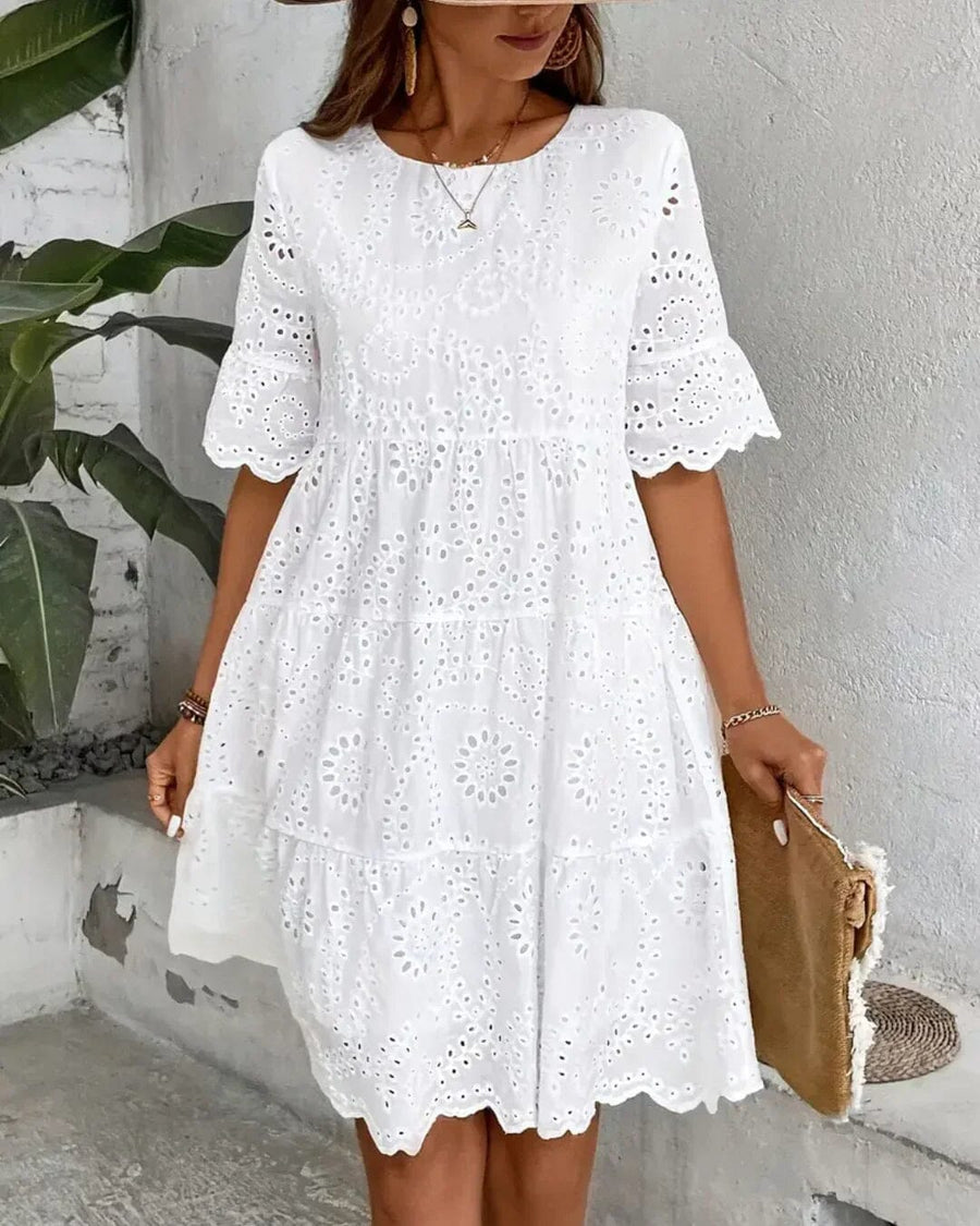 Besticktes kurzes Kleid – Anaëlle Besticktes kurzes Kleid – Anaëlle Louise Perrin S 