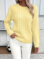 Gestrickter Zopf-Pullover – Manon Gestrickter Zopf-Pullover – Manon Louise Perrin 