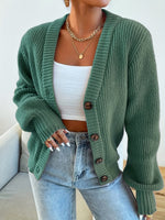 Gestrickter Cardigan – Élina Gestrickter Cardigan – Élina Louise Perrin 
