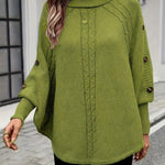 Geknöpfter Poncho – Sylvette Geknöpfter Poncho – Sylvette Louise Perrin Olive S 